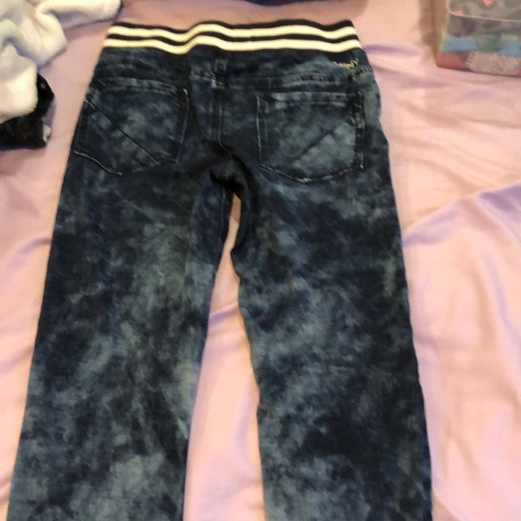 Dkny Acid Washed Jeans - Picture 2 of 3
